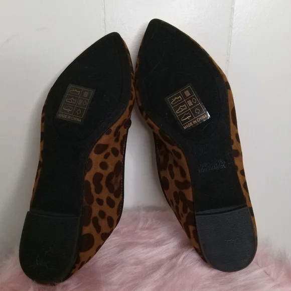 Shein brown 🤎 leopard pointy toed flats - Picture 4 of 4